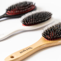 Vitash | Haarbürste | Bürste | Extensions Haarbürste | Langhaarbürste | Hairbrush | Pneumatikbürste | Wildschweinebürste gefertigt aus Kunststoff | Farbe Schwarz | Weiß | Holz